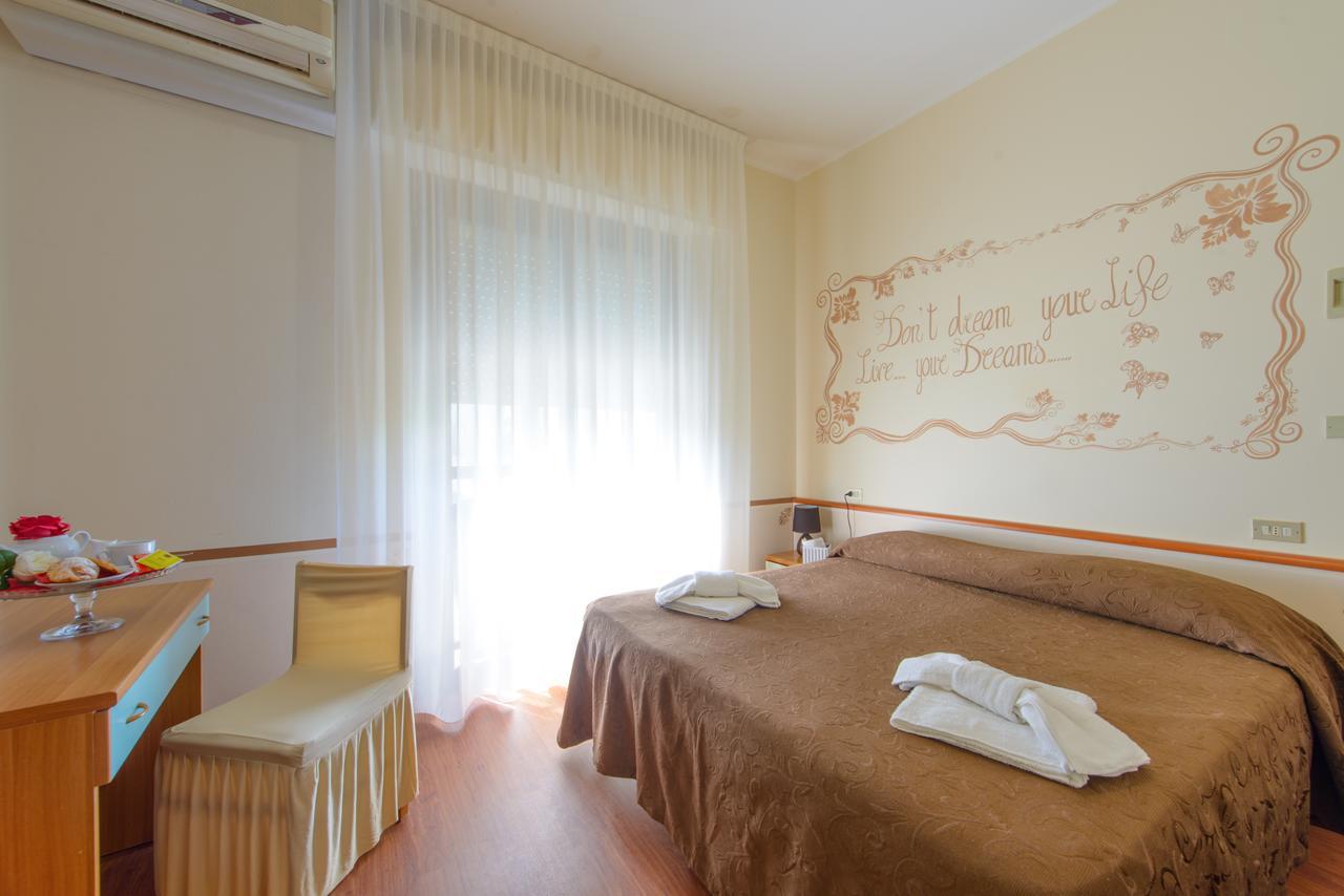 Hotel Maracaibo Rimini Exteriér fotografie